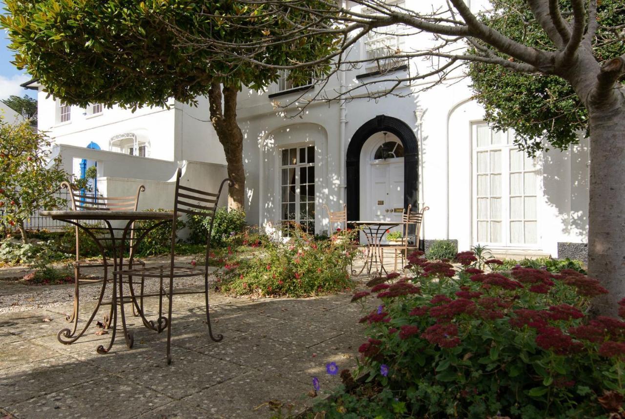 The White House Hotel Charmouth Exterior foto