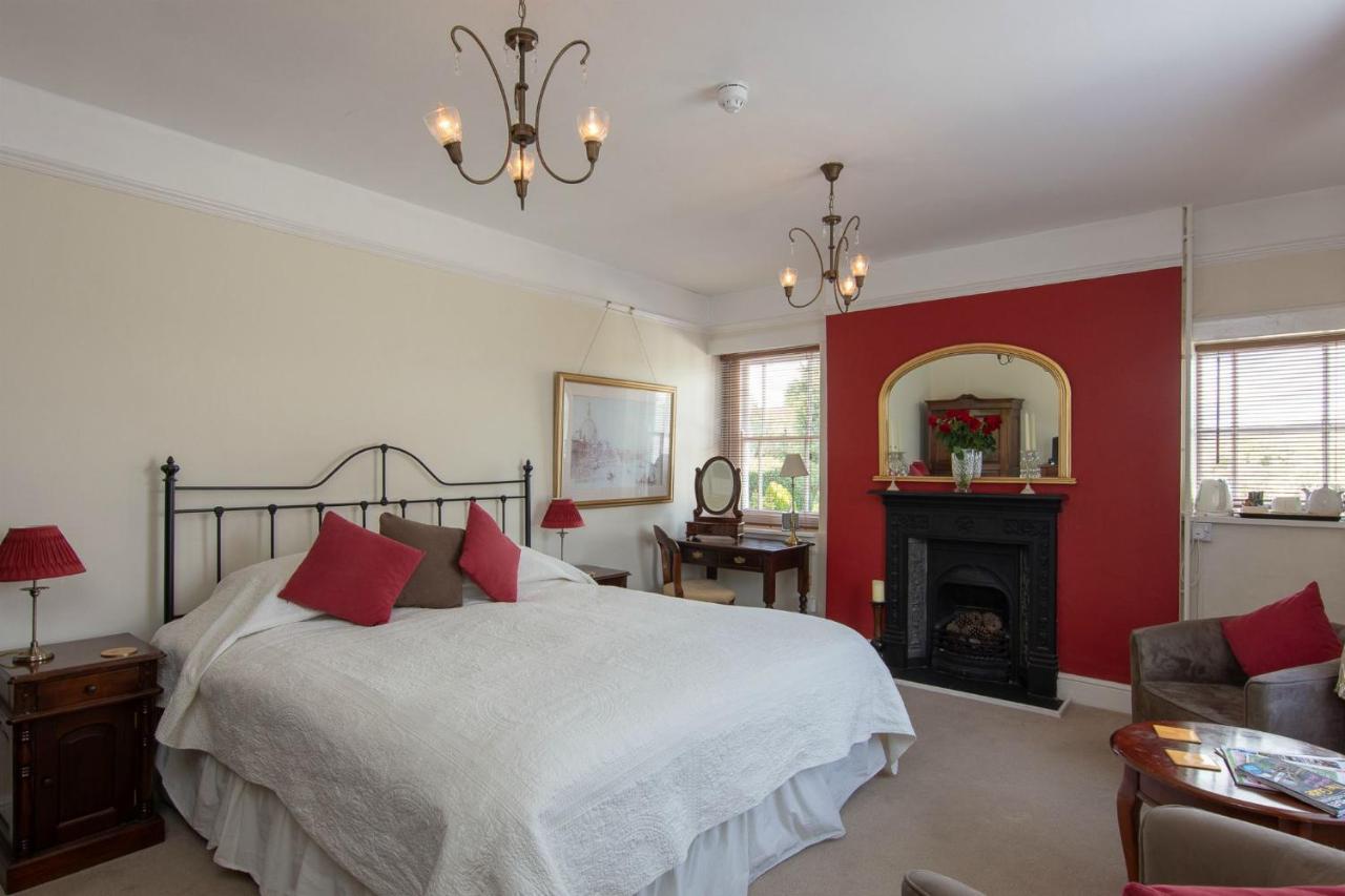 The White House Hotel Charmouth Exterior foto